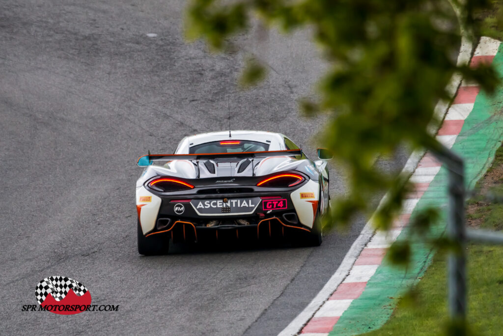 Fox Motorsport, McLaren 570S GT4.