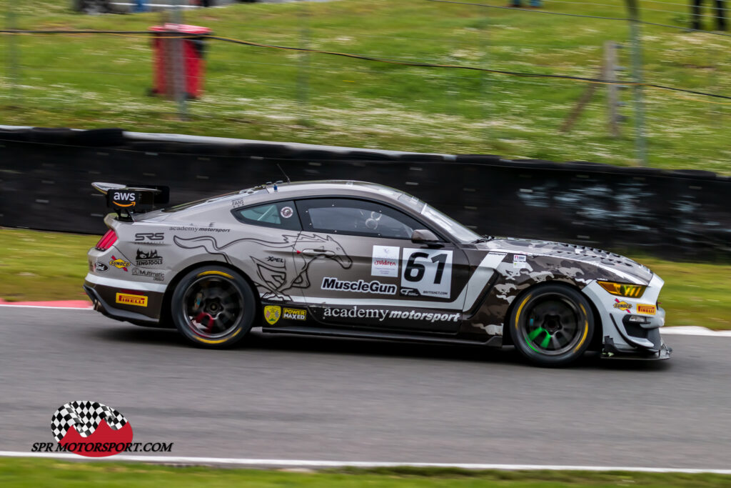 Academy Motorsport, Ford Mustang GT4.