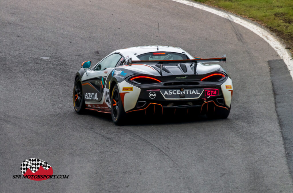 Fox Motorsport, McLaren 570S GT4.