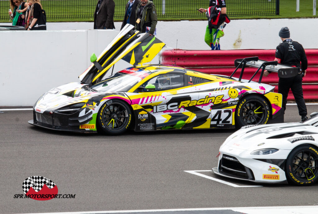 RACE LAB, McLaren 720S GT3 Evo.