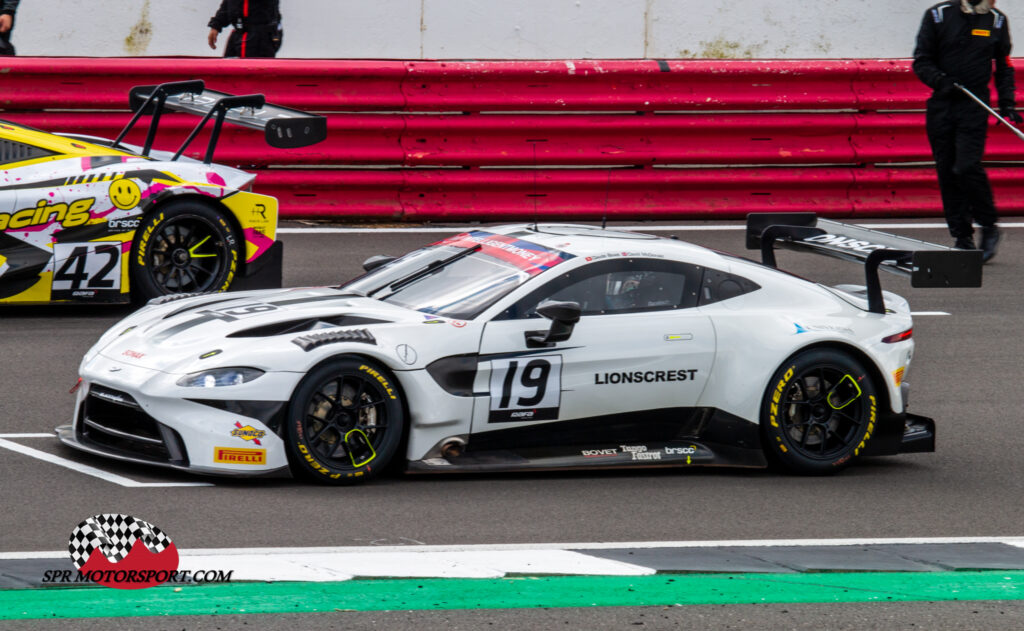 Blackthorn, Aston Martin Vantage AMR GT3.