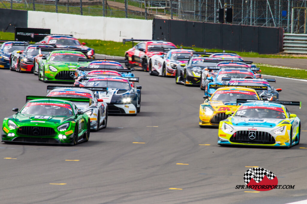 British GT Silverstone 500 2023 Start.