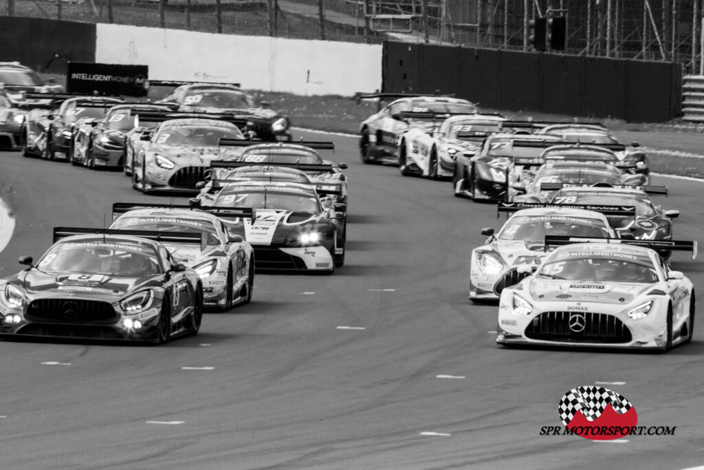 British GT Silverstone 500 2023 Start.