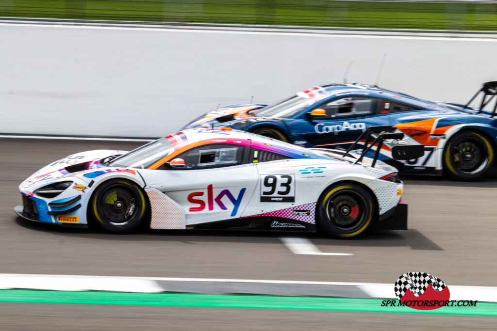 Sky Tempesta Racing, McLaren 720S GT3 Evo.