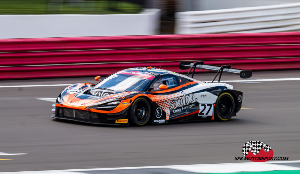 Optimum Motorsport, McLaren 720S GT3 Evo.