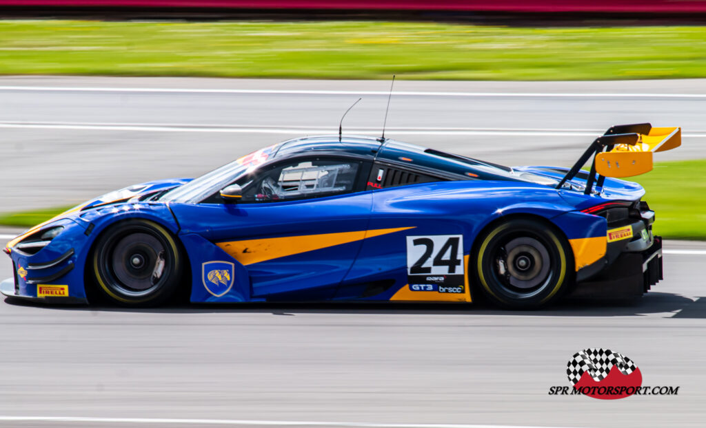 Greystone GT, McLaren 720S GT3 Evo.