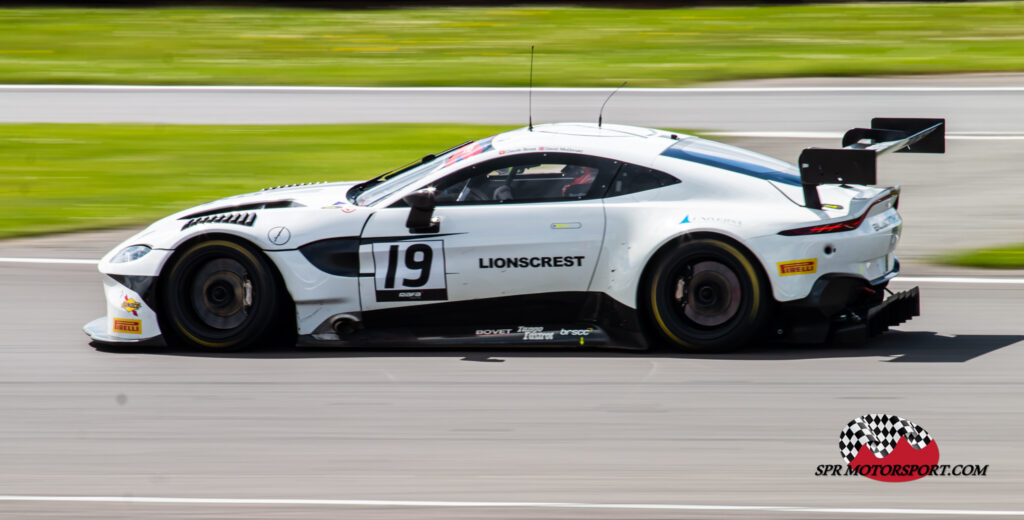 Blackthorn, Aston Martin Vantage AMR GT3.