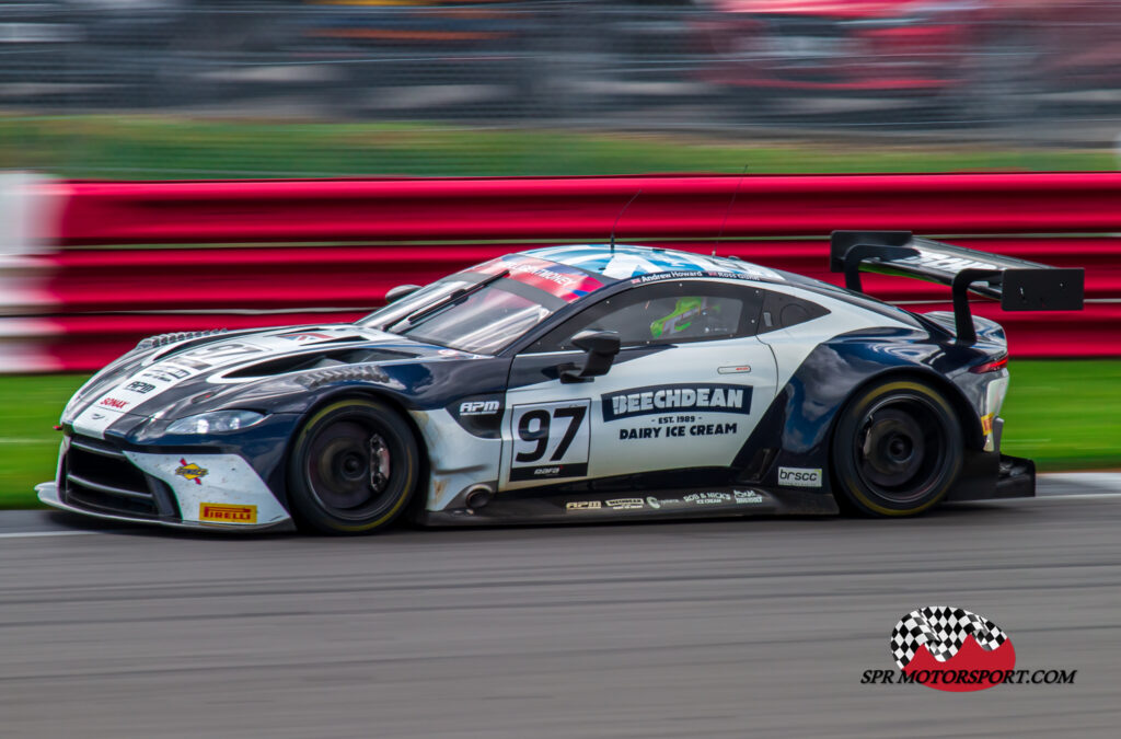 Beechdean Motorsport Ltd, Aston Martin Vantage AMR GT3.