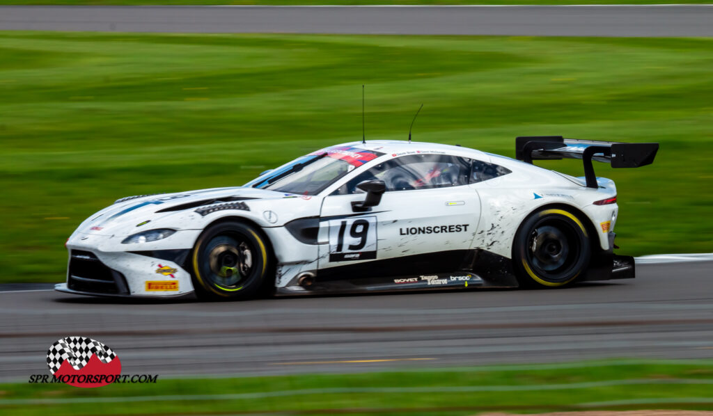 Blackthorn, Aston Martin Vantage AMR GT3.