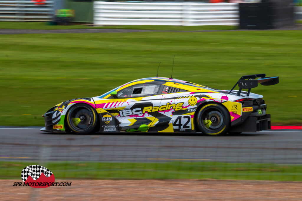 RACE LAB, McLaren 720S GT3 Evo.