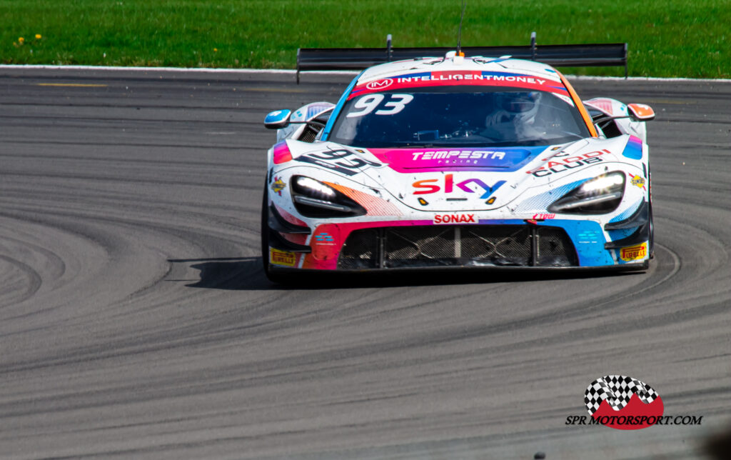 Sky Tempesta Racing, McLaren 720S GT3 Evo.