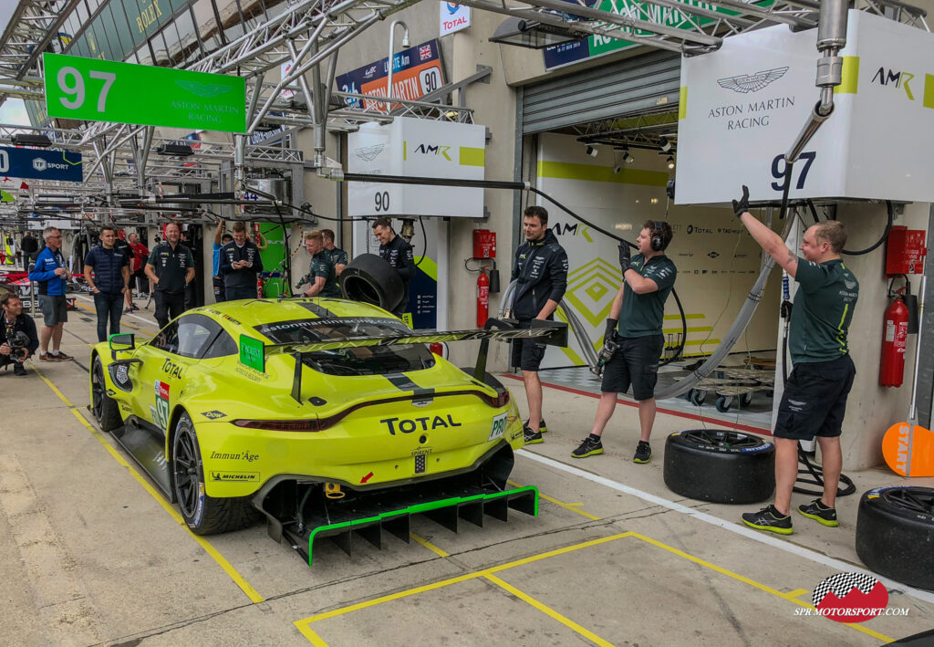 Aston Martin Racing, Aston Martin Vantage AMR.