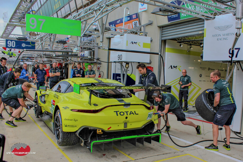 Aston Martin Racing, Aston Martin Vantage AMR.