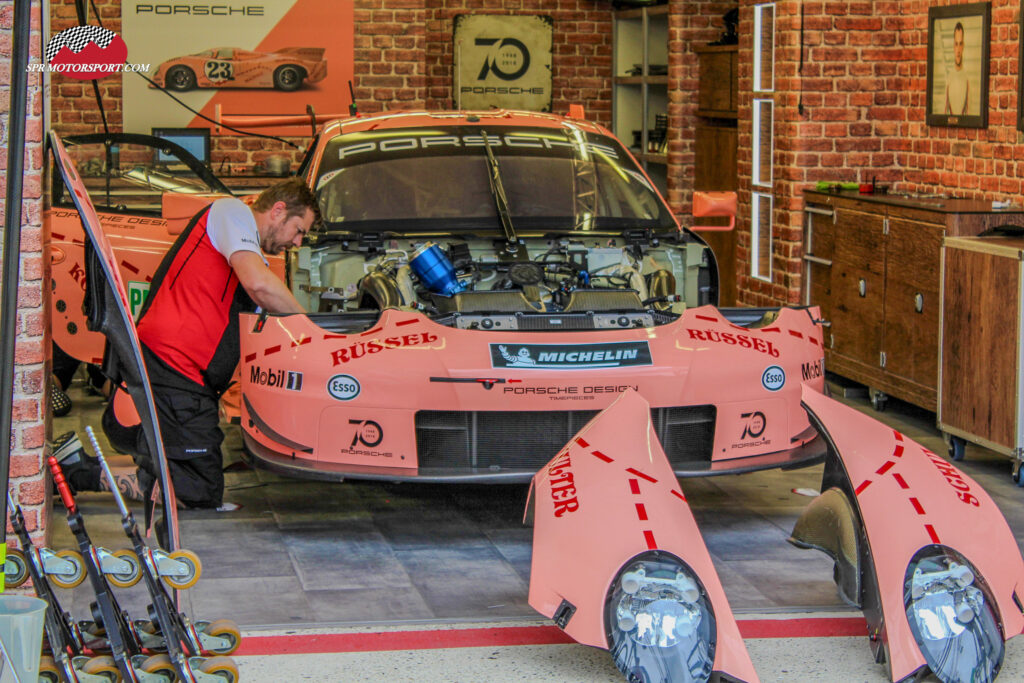 Porsche GT Team, Porsche 911 RSR.