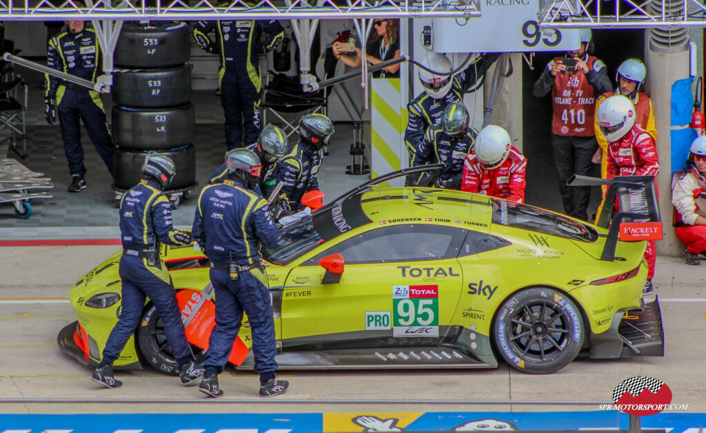 Aston Martin Racing, Aston Martin Vantage AMR.