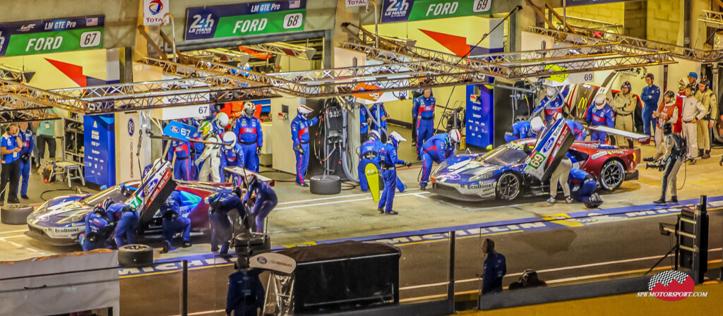 Ford Chip Ganassi Team UK, Ford GT LM GTE (67) / Ford Chip Ganassi Team USA, Ford GT LM GTE (69).