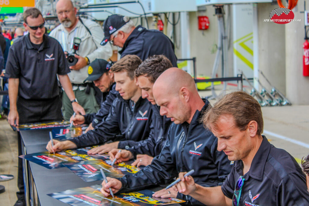 Marcel Fässler / Tommy Milner / Ollie Gavin (#64) / Jan Magnussen / Antonio Garcia (#63), Corvette Racing GM, Chevrolet Corvette C7.R.