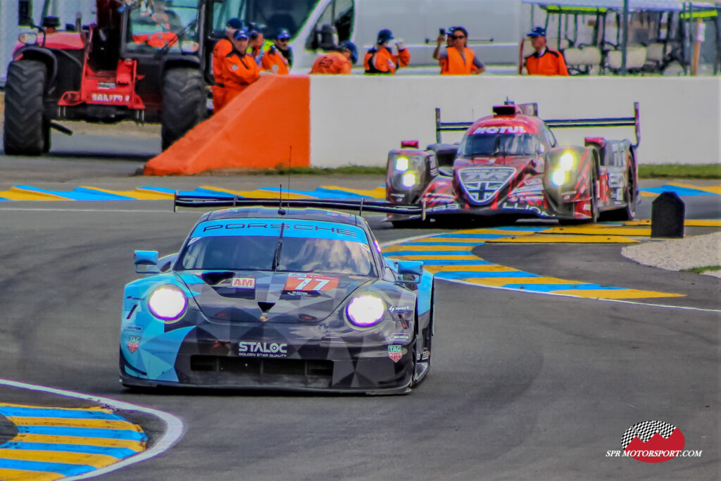 Dempsey Proton Racing, Porsche 911 RSR (77) / Rebellion Racing, Rebellion R13 Gibson (1).