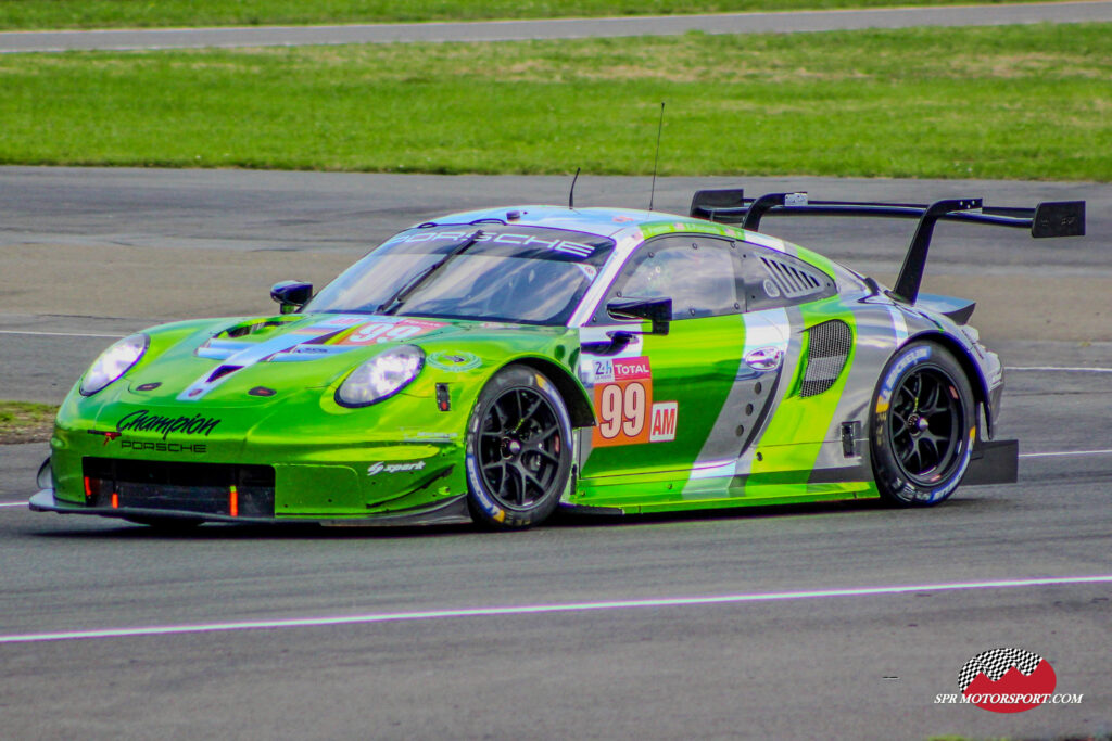 Proton Competition, Porsche 911 RSR.