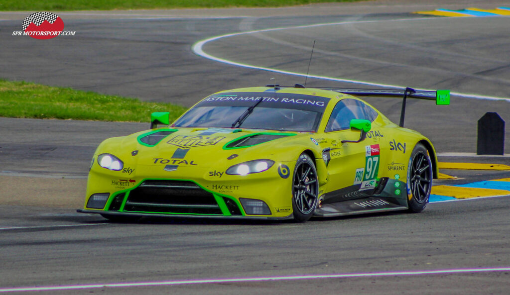 Aston Martin Racing, Aston Martin Vantage AMR.