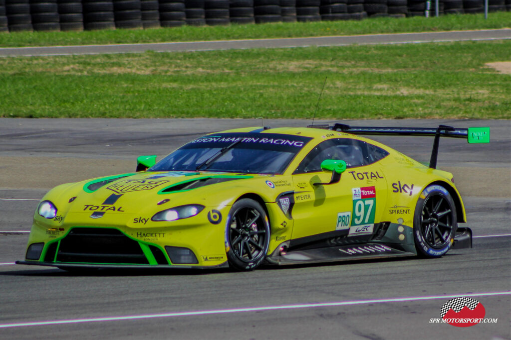 Aston Martin Racing, Aston Martin Vantage AMR.