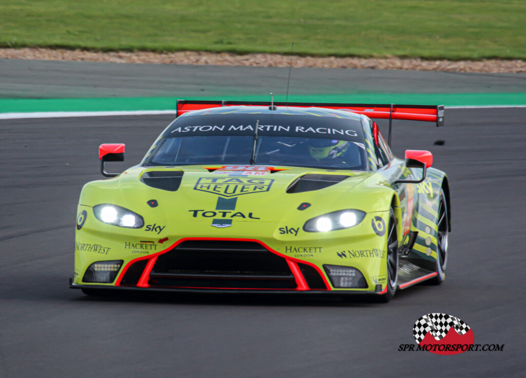 Aston Martin Racing, Aston Martin Vantage AMR.