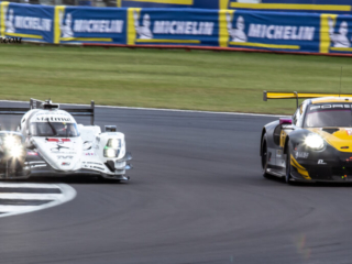 Team Project 1, Porsche 911 RSR (57) / Rebellion Racing, Rebellion R13 Gibson (1).