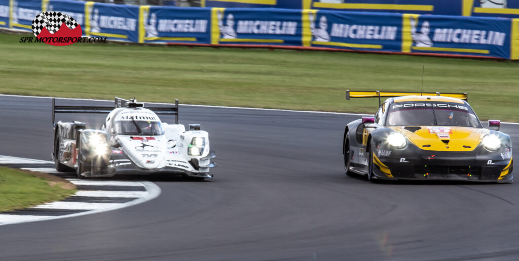 Team Project 1, Porsche 911 RSR (57) / Rebellion Racing, Rebellion R13 Gibson (1).