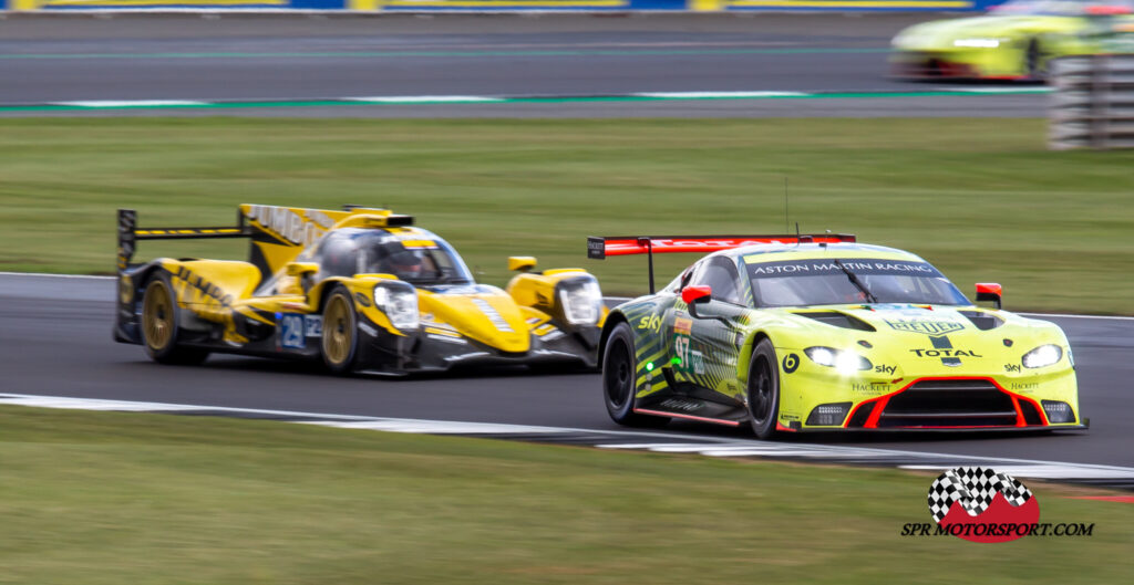 Aston Martin Racing, Aston Martin Vantage AMR (97) / Racing Team Nederland, Oreca 07 Gibson (29).