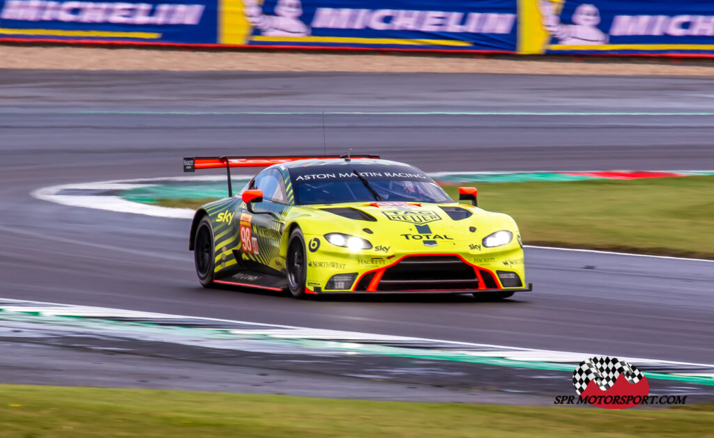 Aston Martin Racing, Aston Martin Vantage AMR.