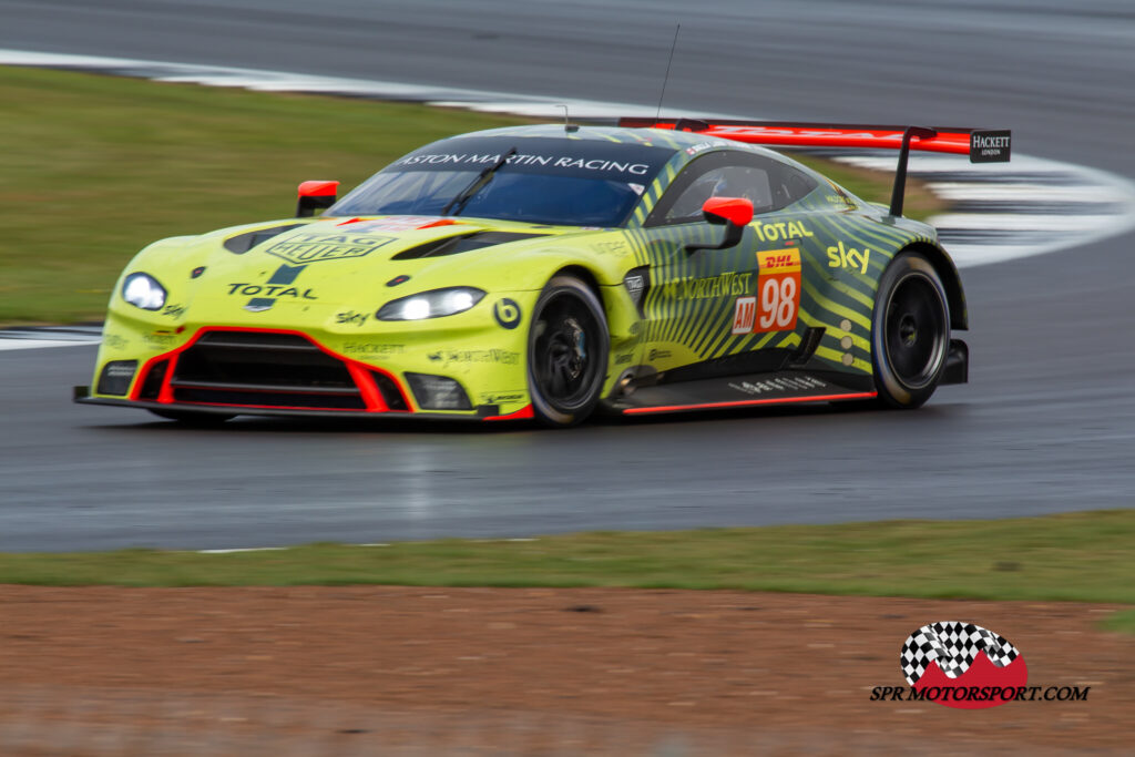 Aston Martin Racing, Aston Martin Vantage AMR.