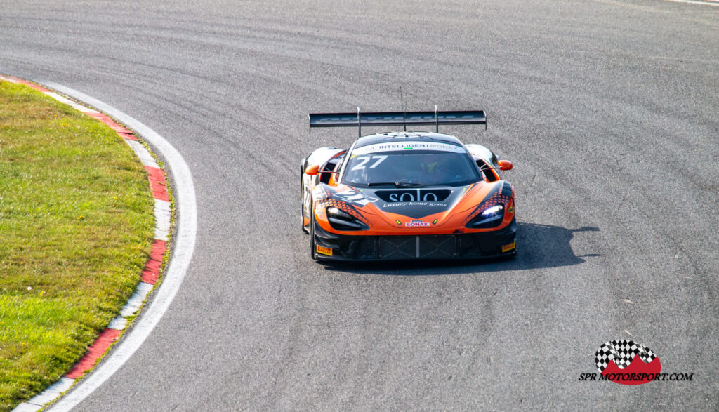 Optimum Motorsport, McLaren 720S GT3 Evo.