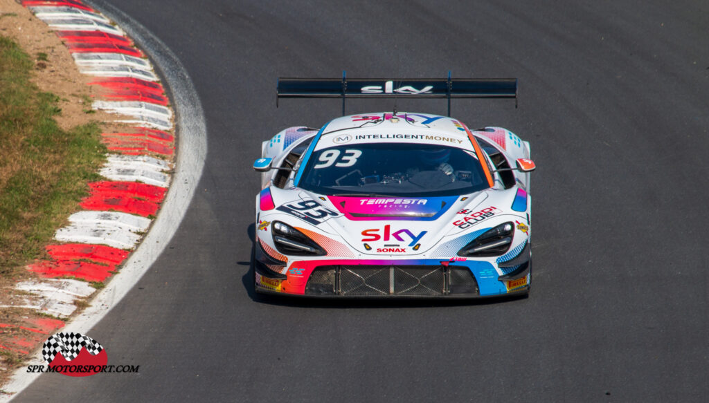 Sky Tempesta Racing, McLaren 720S GT3 Evo.