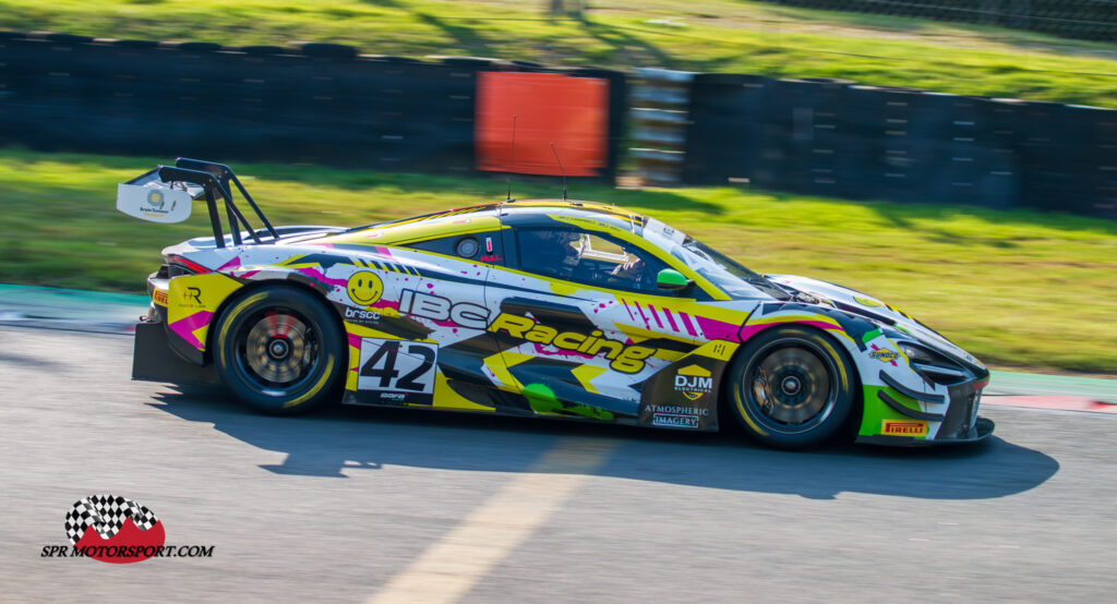 RACE LAB, McLaren 720S GT3 Evo.