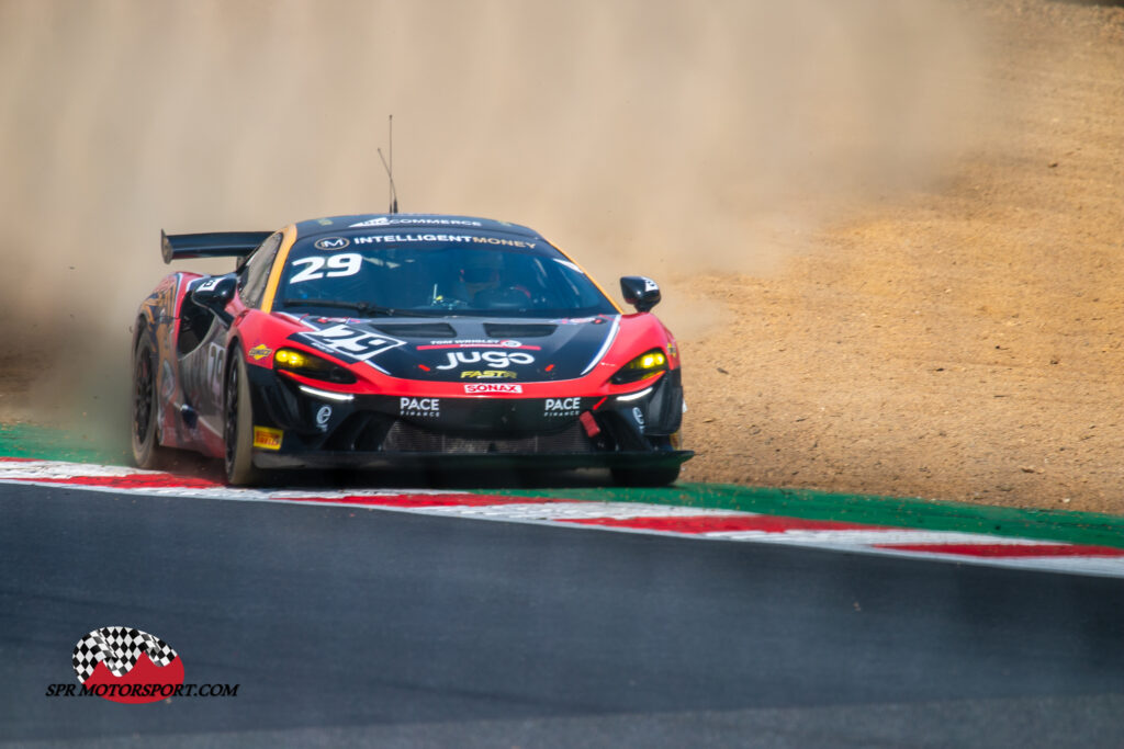 RACE LAB, McLaren Artura GT4.