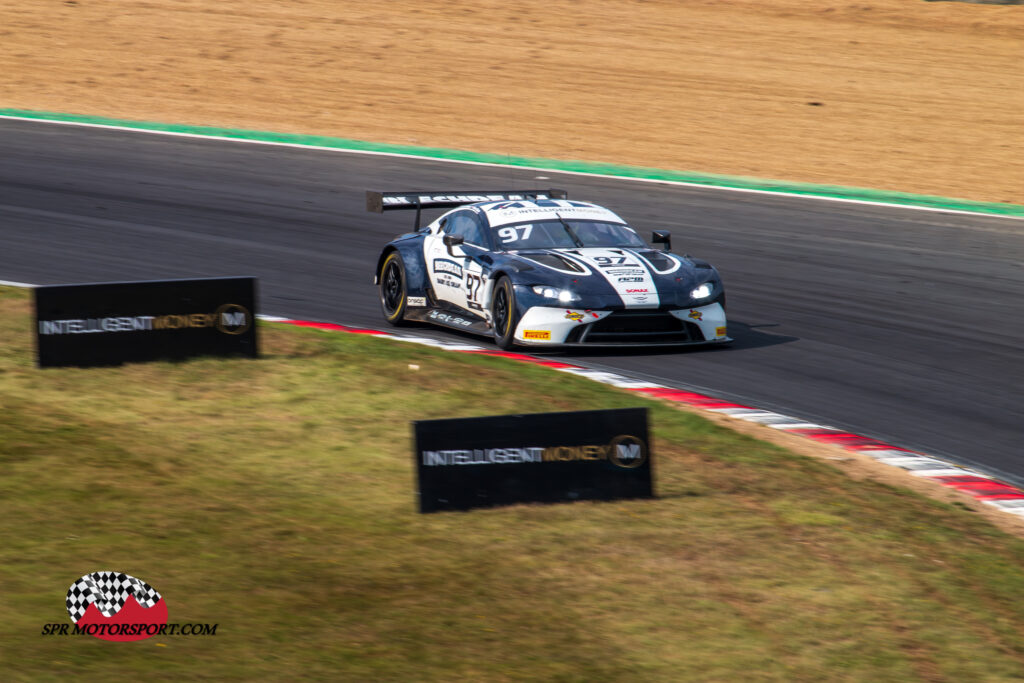 Beechdean Motorsport Ltd, Aston Martin Vantage AMR GT3.