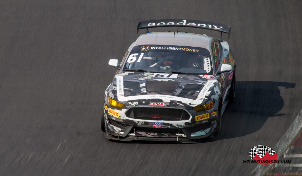 Academy Motorsport, Ford Mustang GT4.