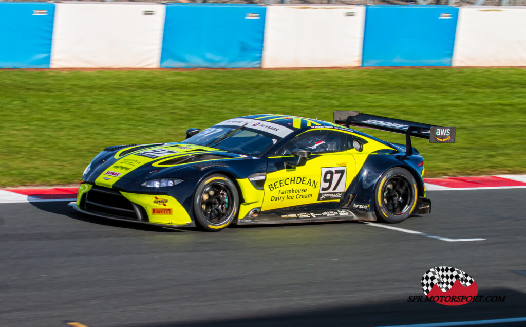 Beechdean AMR, Aston Martin Vantage AMR GT3.