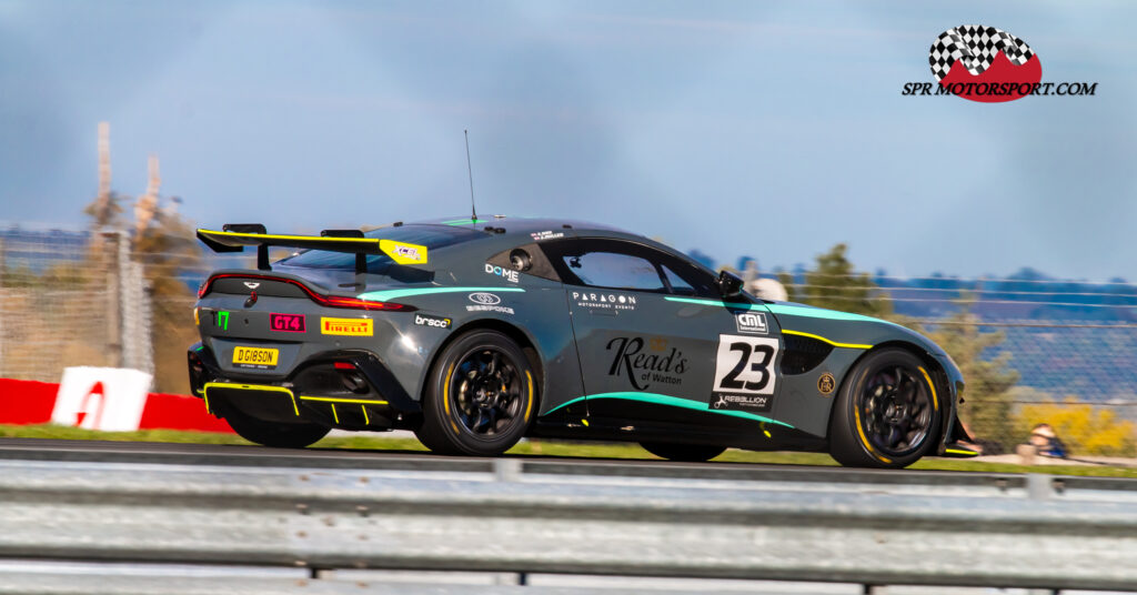 R Racing, Aston Martin Vantage AMR GT4.