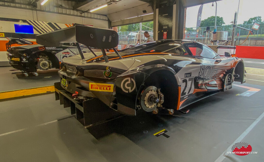 Optimum Motorsport, McLaren 720S GT3 Evo.