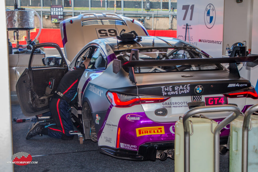 Century Motorspoort, BMW M4 GT4.