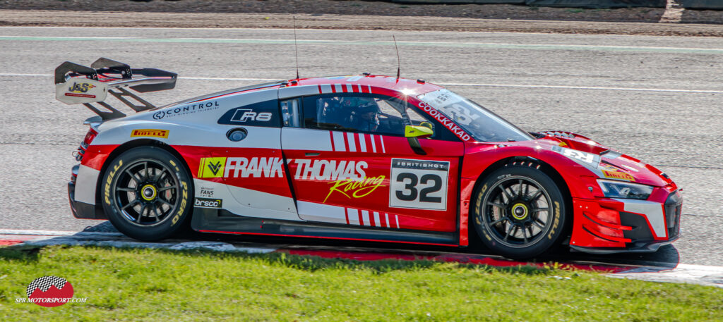 J and S Racing, Audi R8 LMS GT3 Evo II.