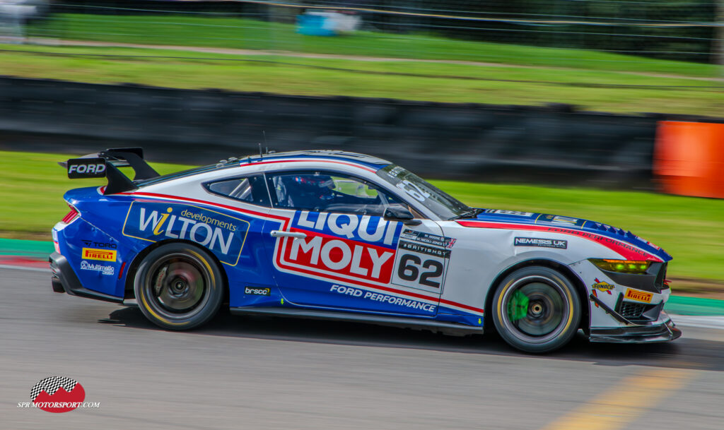 Academy Motorsport Ltd, Ford Mustang GT4 2024.