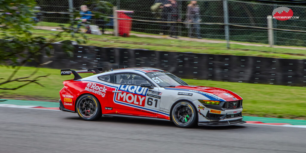 Academy Motorsport Ltd, Ford Mustang GT4 2024.