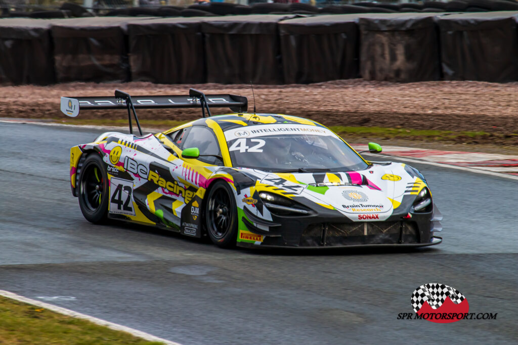 RACE LAB, McLaren 720S GT3.