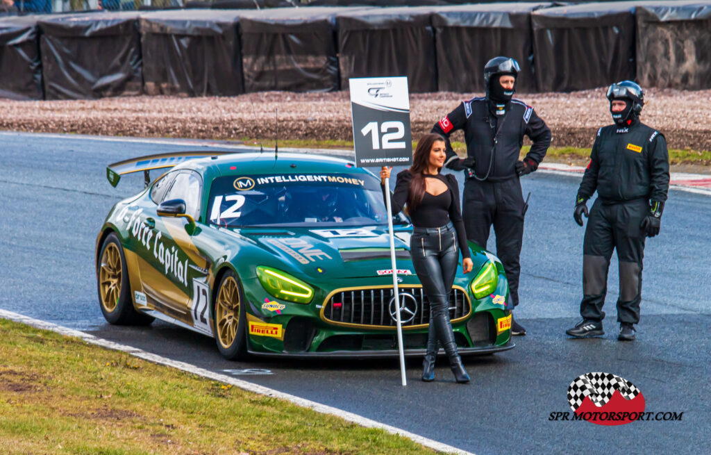 One Motorsport, Mercedes-AMG GT4.