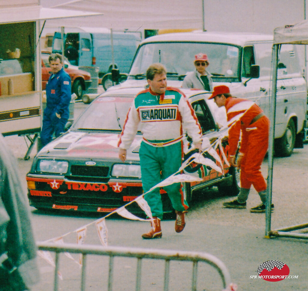 Jerry Mahony, Arquati UK Ltd, Ford Sierra RS500 Cosworth (8) / Eggenberger Motorsport, Ford Sierra RS500 Cosworth (6).