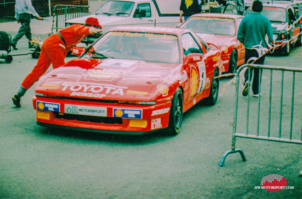 Mark Hales, Shell/Toyota/MIL Motorsport, Toyota Supra Turbo MA70.