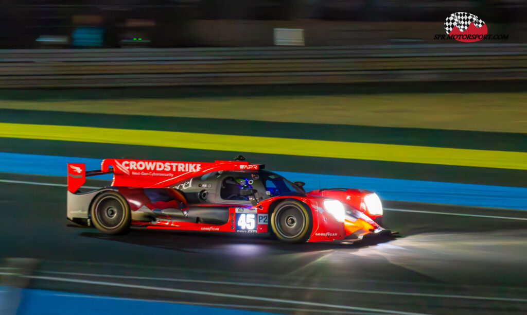 Crowdstrike Racing by APR, Oreca 07-Gibson.