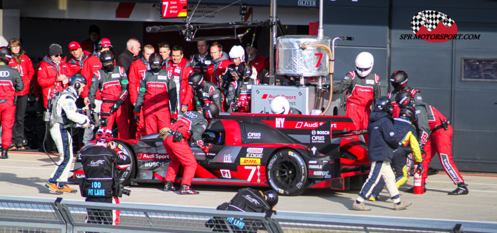 Audi Sport Team Joest, Audi R18.